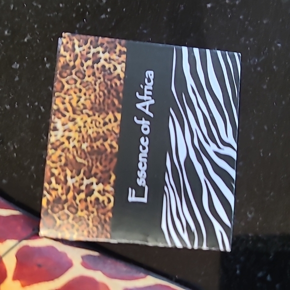 🦒Wood Giraffe Sculpture - Picture 9 of 10